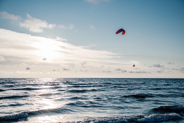 Skift controlleren ud med brættet: Kitesurfing for actionjunkier